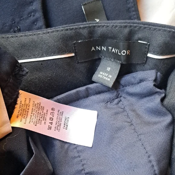 Ann Taylor Navy Women's Blazer with Pants Suit Size 10 - Picture 5 of 12